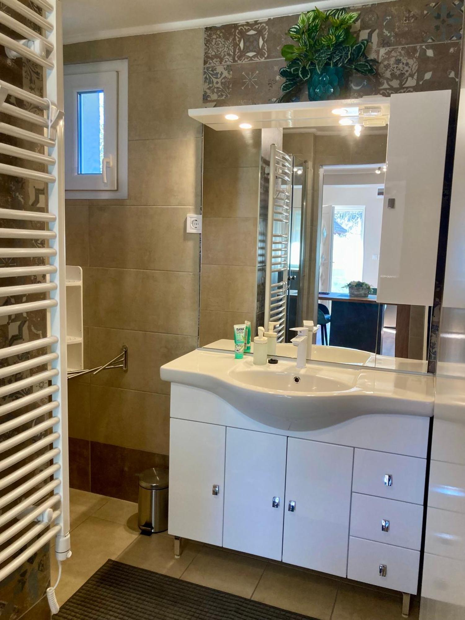 Spengler Apartman Harkány Δωμάτιο φωτογραφία